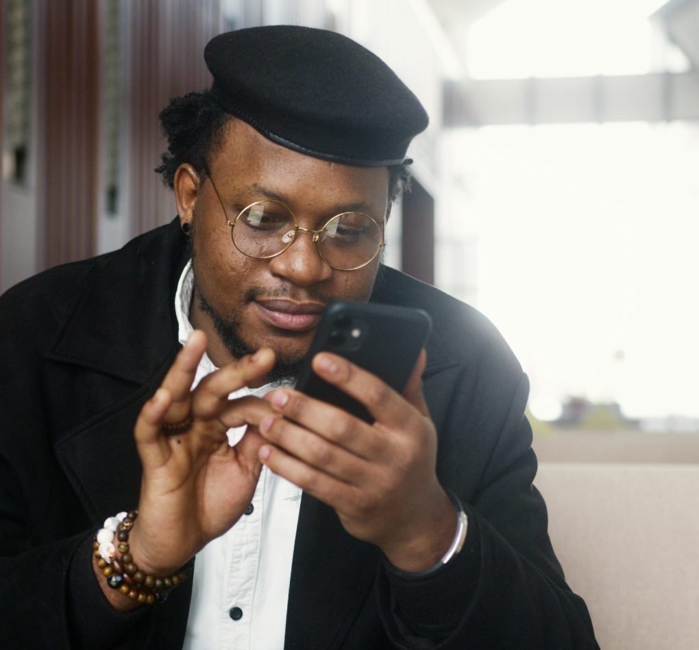 pexels-artempodrez-6585016